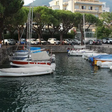 Brezza Di *